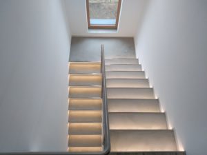 Celkové osvětlení schodiště